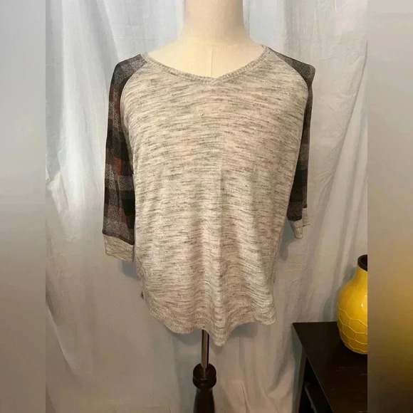 Maurice’s Women’s Size m Tunic. Plaid 3/4 Sleeve. Pullover. Heather Grey. Simple - Picture 1 of 8